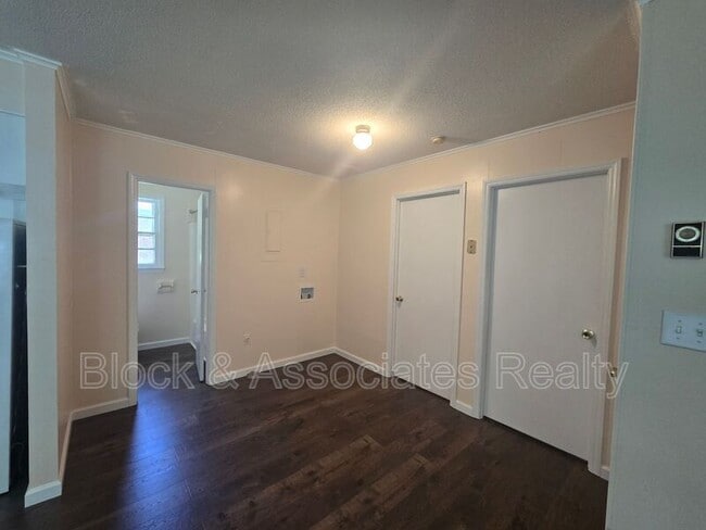 Building Photo - 1031 Pegram Ave