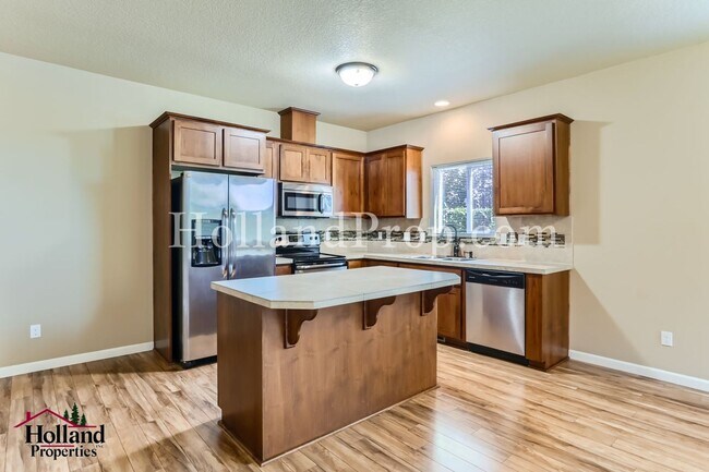 Building Photo - Wonderful home in Forest Grove near College