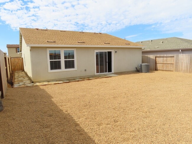 Building Photo - 12800 Spotted Wren Cir