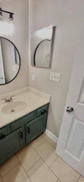 Master Bathroom - 8892 Eagleview Dr
