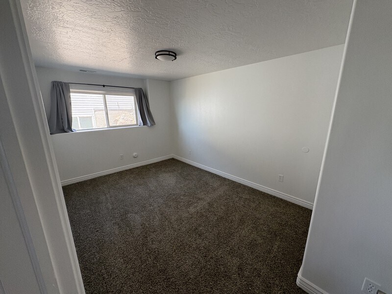 Building Photo - 123 N 910 E