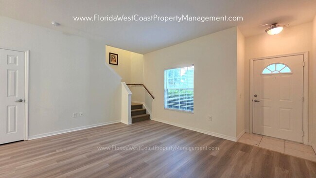 Building Photo - CAROLINA LANDINGS! 2 BEDROOM/2.5 BATH CONDO! SUPER LOCATION- UNIVERSITY PARKWAY