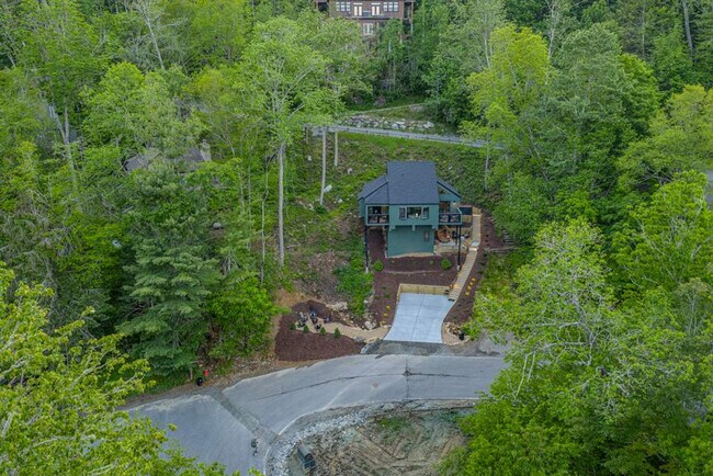 Building Photo - 341 Mossy Creek Ln