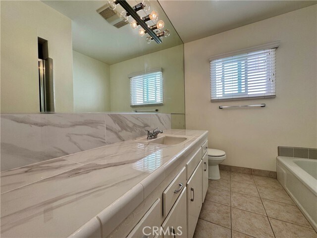 Building Photo - 122 Croft Ave