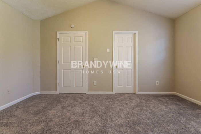 Building Photo - 252 Springbottom Ct SE