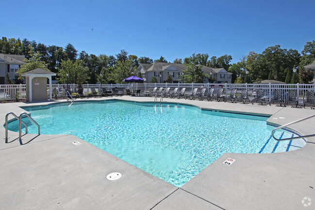 Building Photo - Alexandria Park Apartment Homes