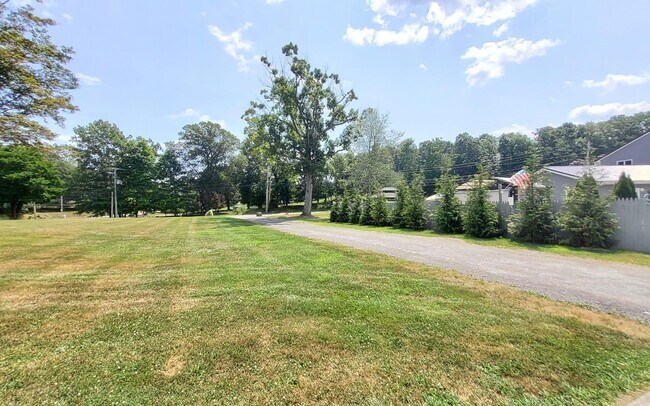 Building Photo - 351 Harriman Heights Rd