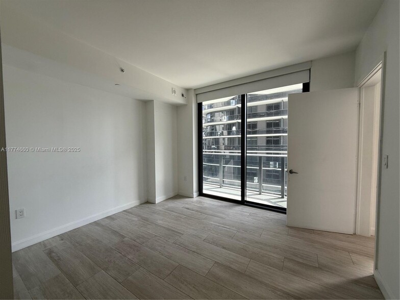 Building Photo - 55 SW 9th St