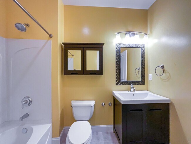 Building Photo - COMING SOON! Charlotte Living at Its Best! 2BR/2BA End Unit + Chef’s Kitchen & Water Included!