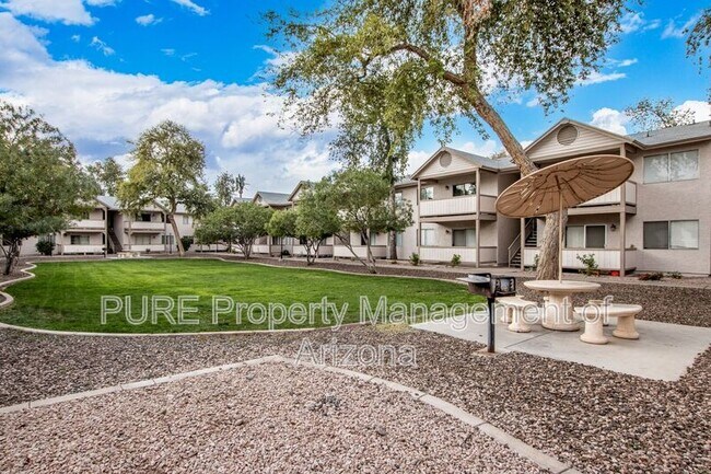 Building Photo - 616 S Hardy Dr