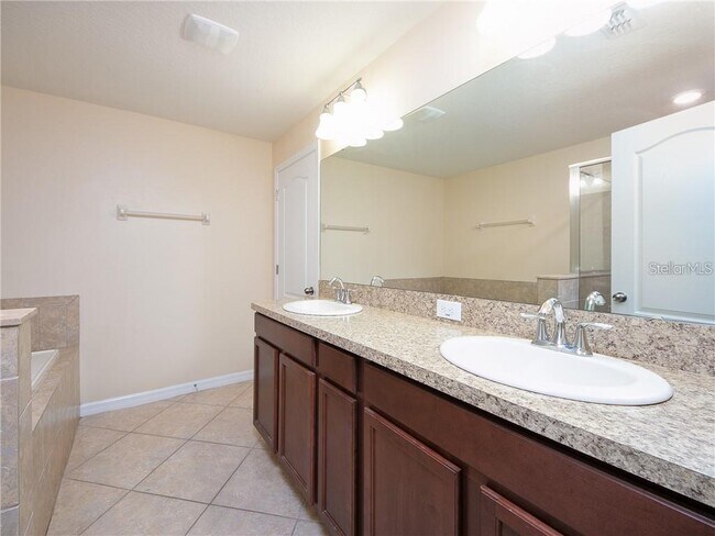 Building Photo - 3439 Rodrick Cir