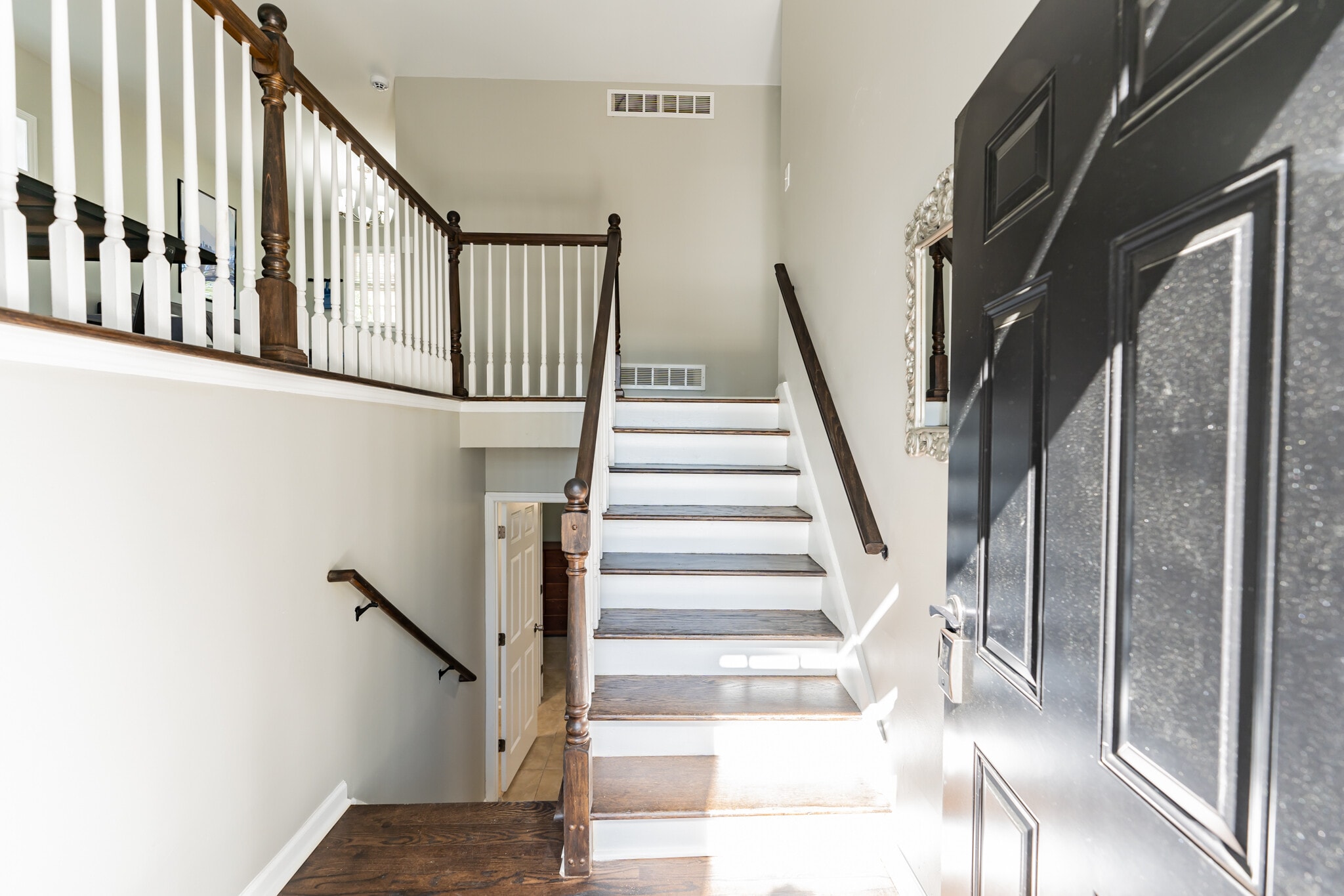 Building Photo - 6140 Hillandale Dr