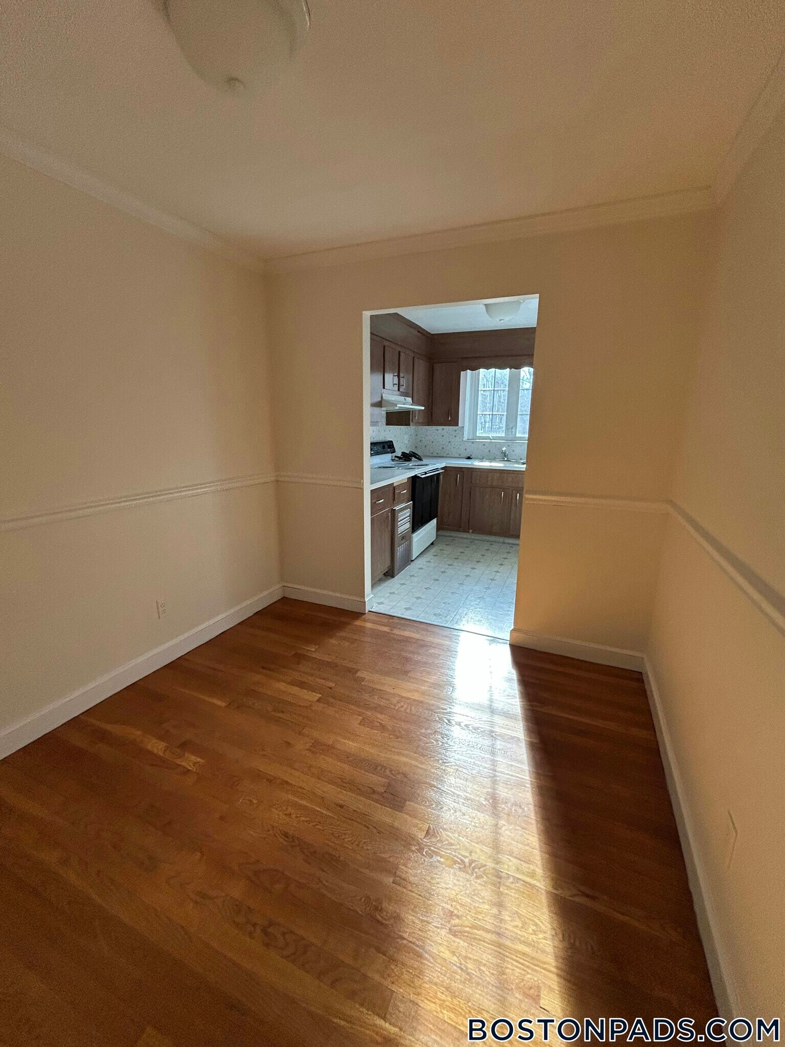 Building Photo - 7 Captain Parker Arms