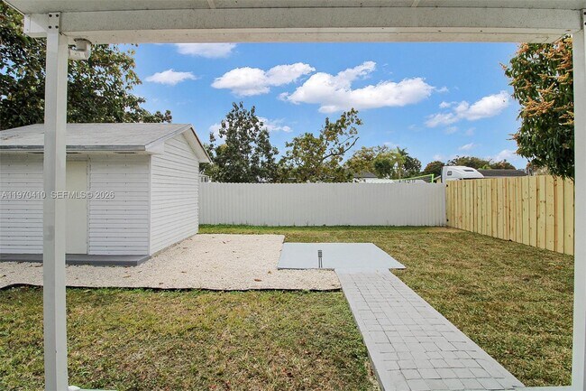 Building Photo - 11740 SW 182nd Terrace