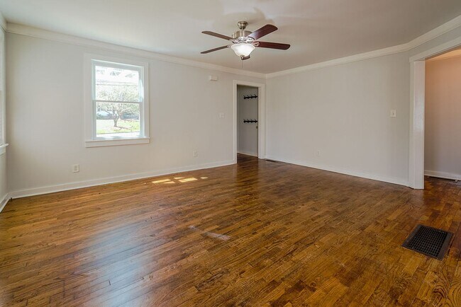 Building Photo - 134 Westover Dr