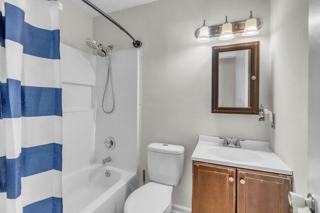 Building Photo - NEW LISTING!!!!!