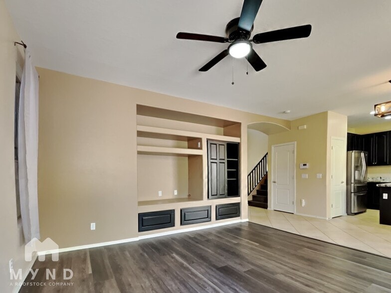 Building Photo - 2534 W Old Paint Trail