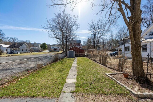 Building Photo - 239 Main St