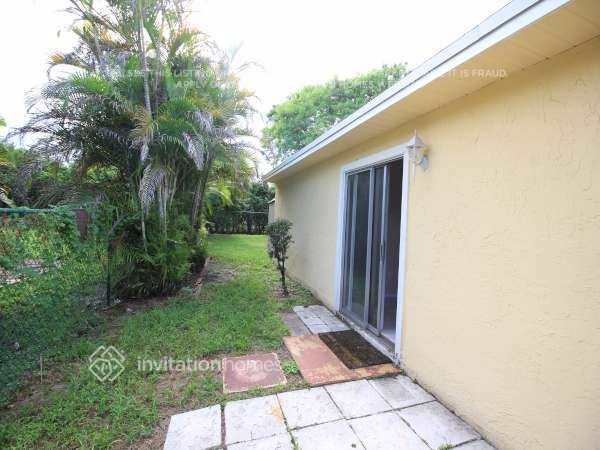 Building Photo - 8447 Red Wagon Ln