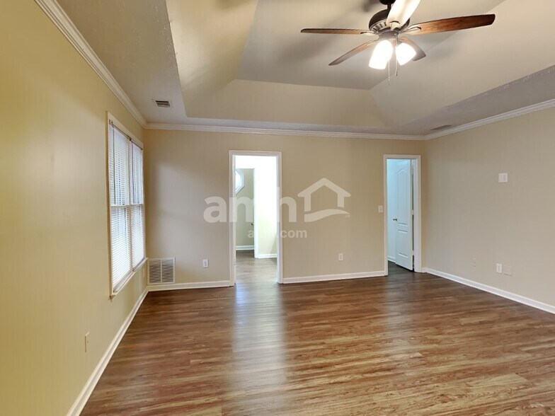 Building Photo - 7474 Clipper Cove