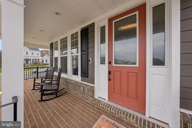 Primary Photo - 101 Milvian Wy SE