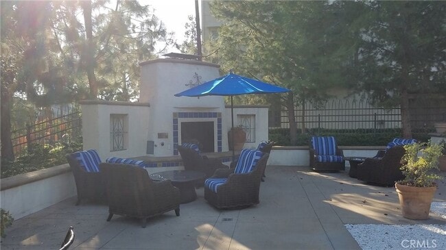 Building Photo - 908 N Acacia Ct