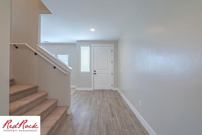 Building Photo - 4 Bedroom Spacious St. George Home with Large Backyard