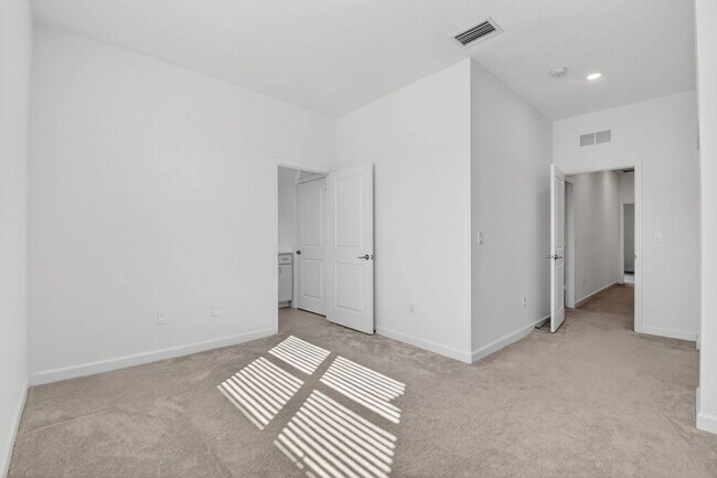 Building Photo - 4645 Meyerson Pl