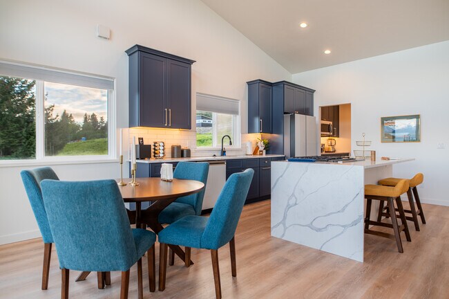 Building Photo - 833 Linstrang Wy