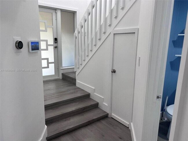 Building Photo - 7415 Coldstream Dr