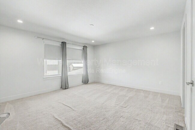 Building Photo - 2708 W 25th Ave