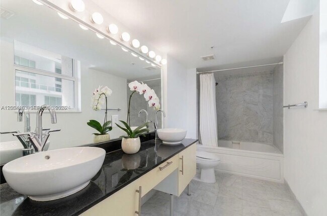 Building Photo - 31 SE 5th St