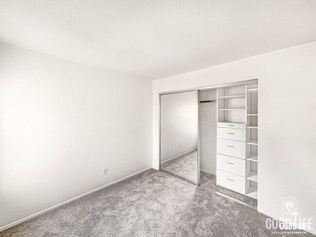 Building Photo - Modern Living with Clean Amenities