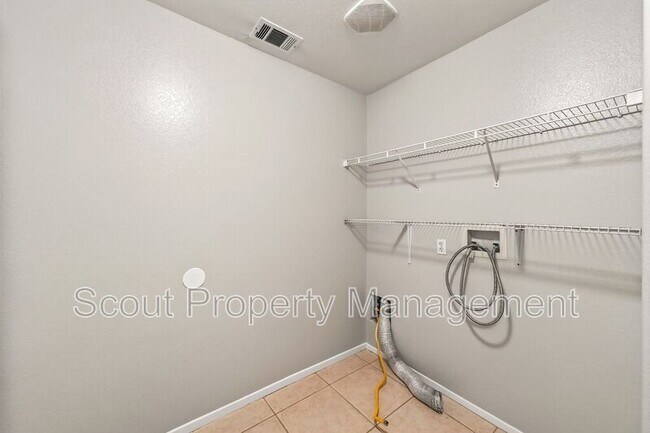 Building Photo - 35912 Arras Dr