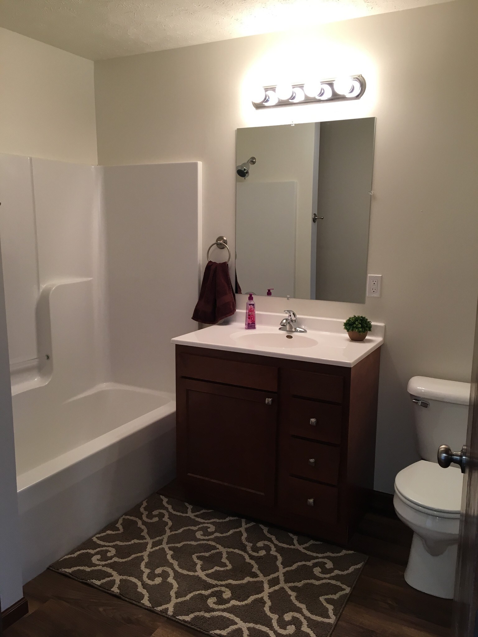 Bathroom - 509 4th N St