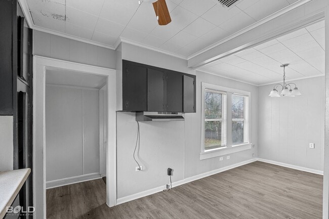 Building Photo - 154 E Wyandotte St