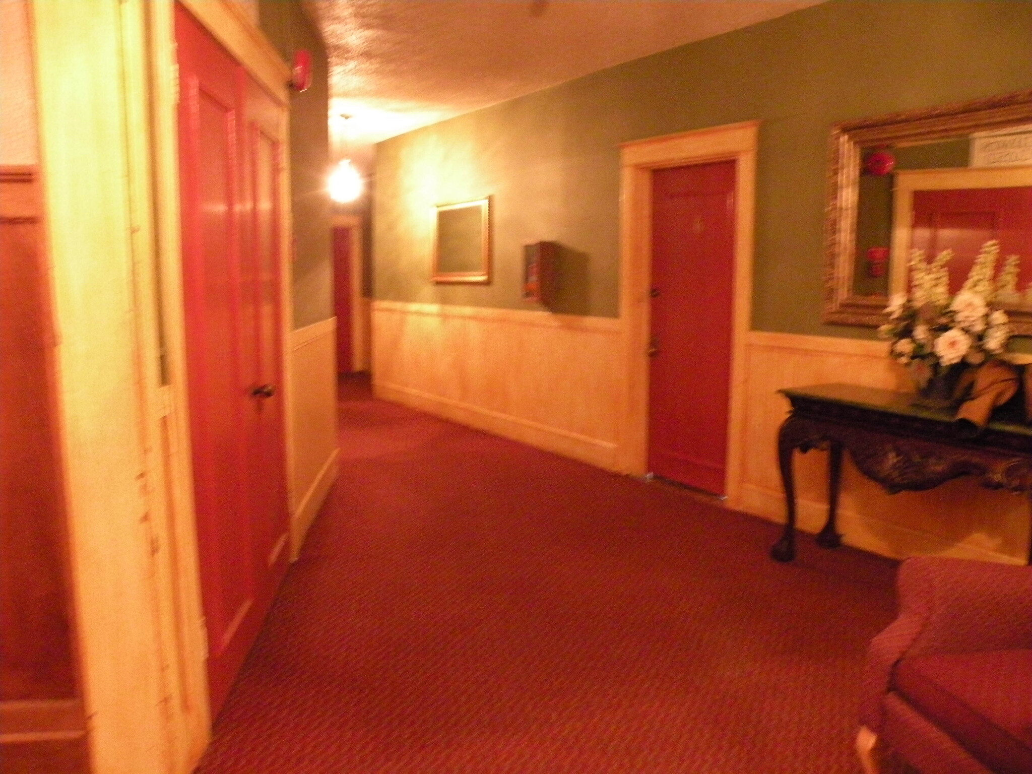 Vestibule - 1303 Division Ave
