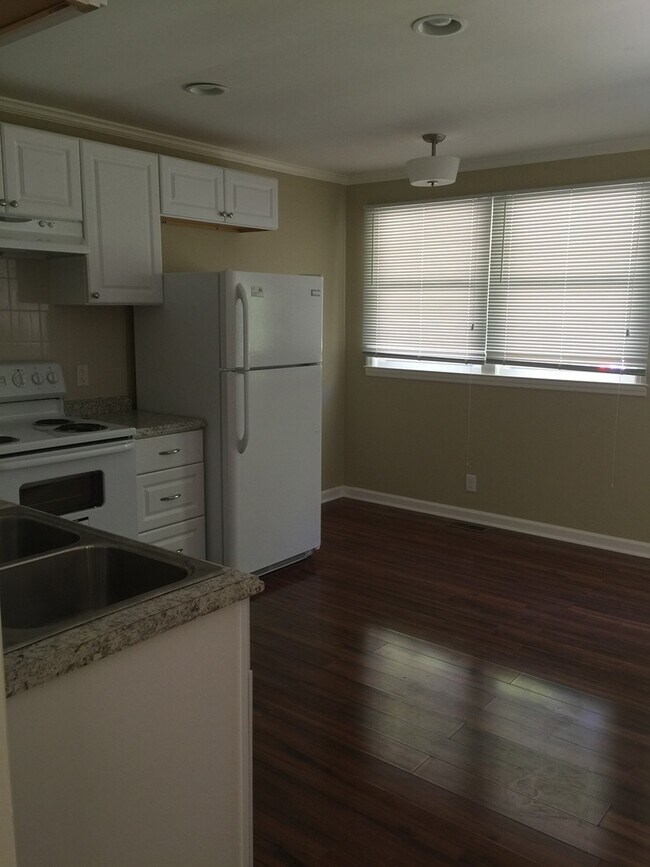 Building Photo - 642 Harpeth Bend Dr