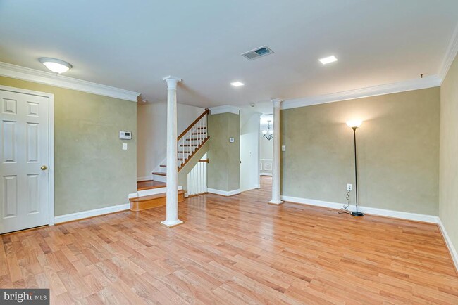 Building Photo - 5708 Heritage Crossing Ct