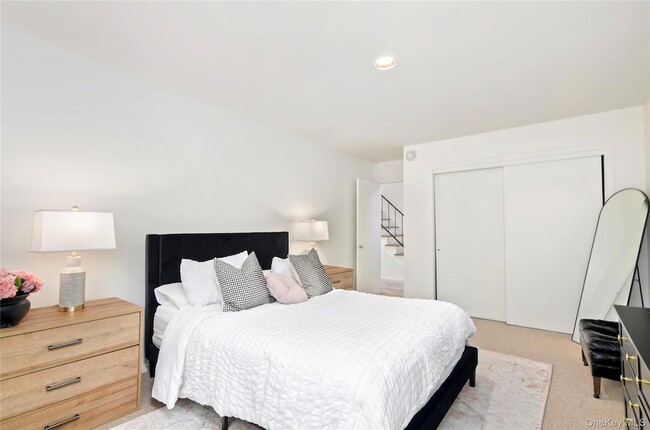 Building Photo - 24 N Quarter Rd