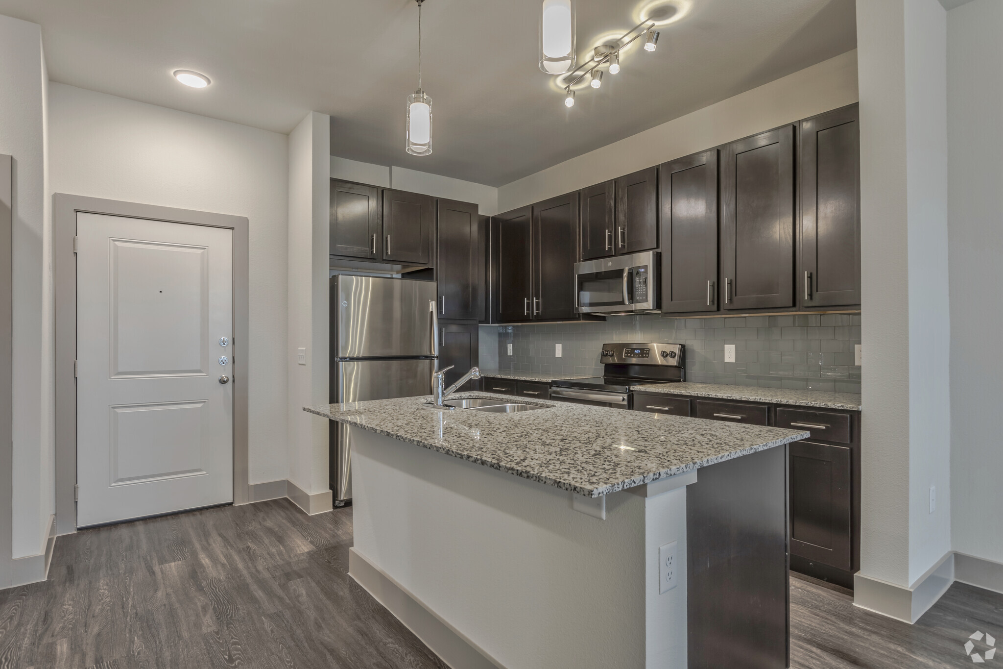 1BR, 1BA - 722 SF A2 - Kitchen - Winding Creek at the Preserve