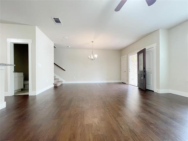 Building Photo - 207 Lily Ln