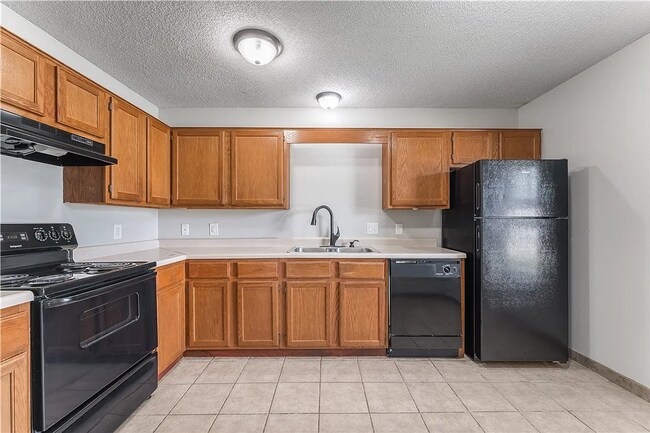 Building Photo - 3501 SW Landau Ct