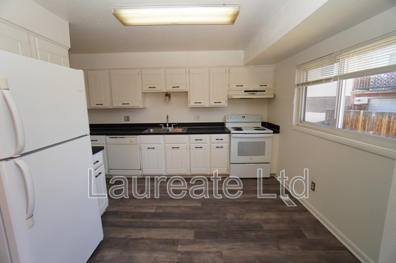 Building Photo - 8589 W Fair Ave