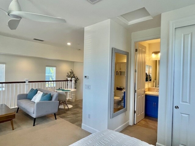 9 foot ceilings - 1119 Channing Way