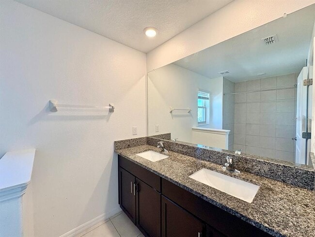 Building Photo - 14302 Editors Note St