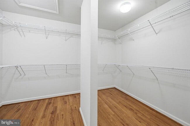 Building Photo - 6046 Smooth Stone Pl