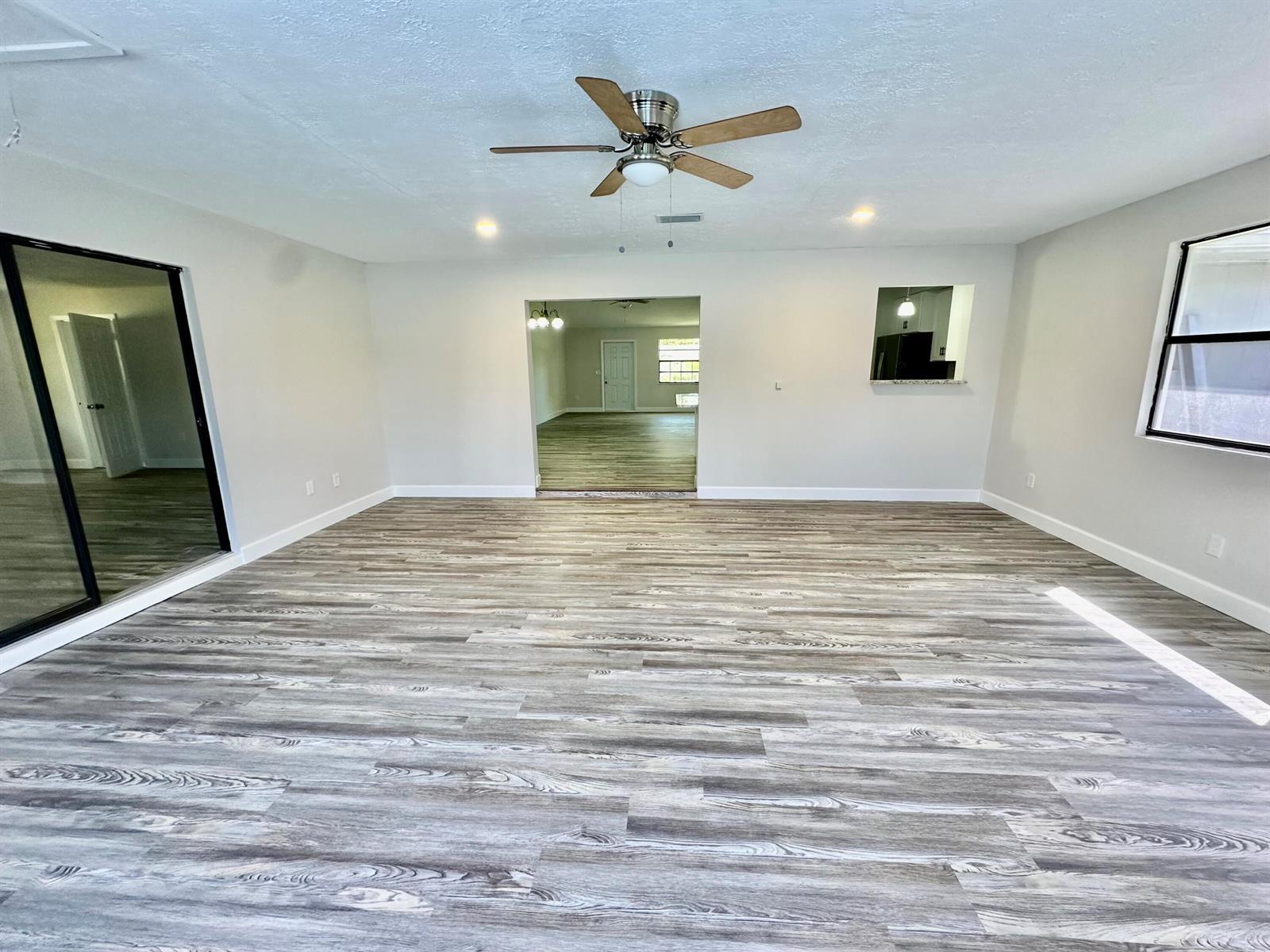 Building Photo - 6109 Tangelo Dr