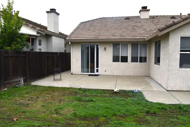 Building Photo - 7836 Calzada Way