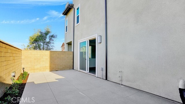 Building Photo - 401 Junco